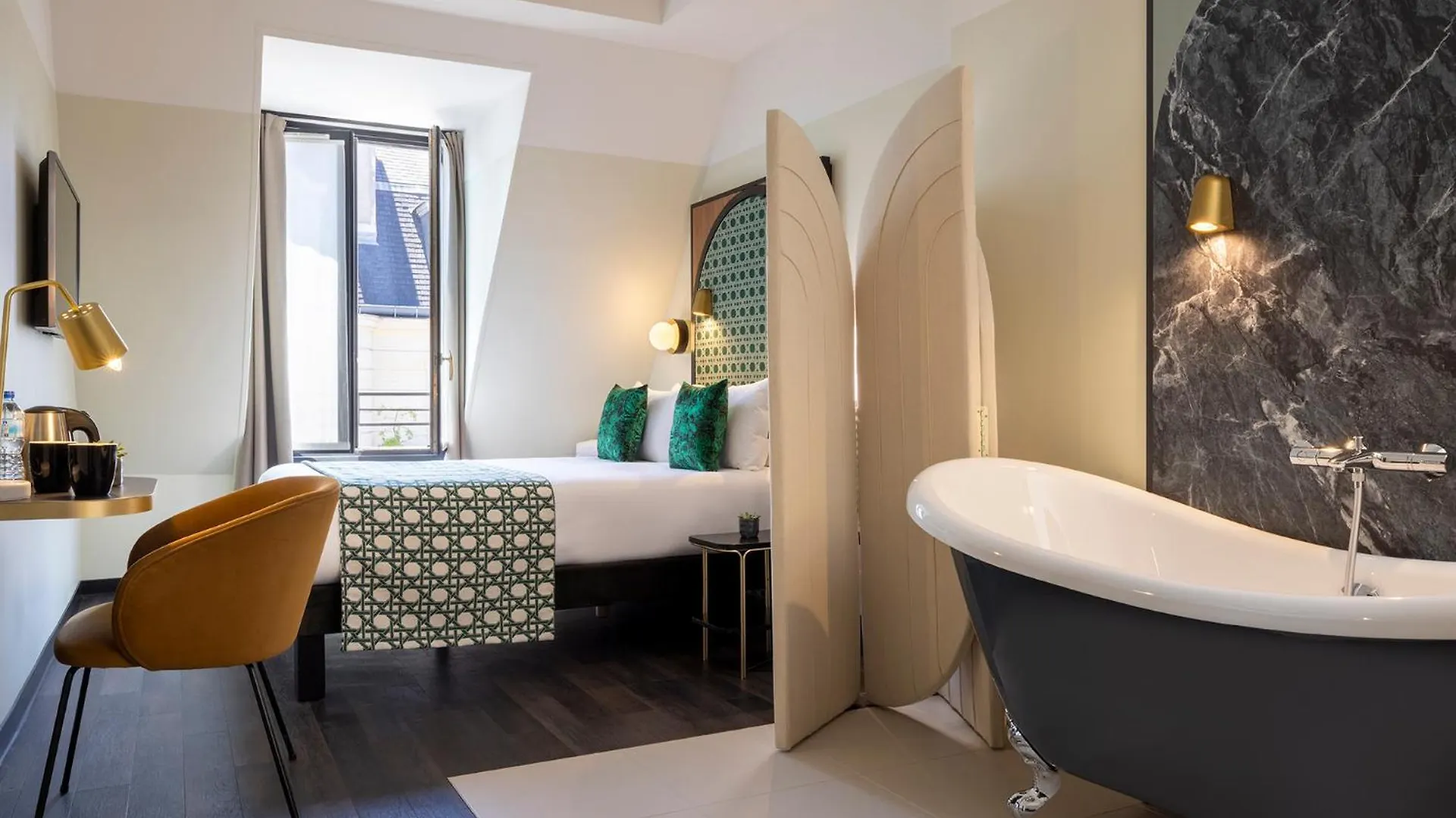 Avalon Cosy 4*