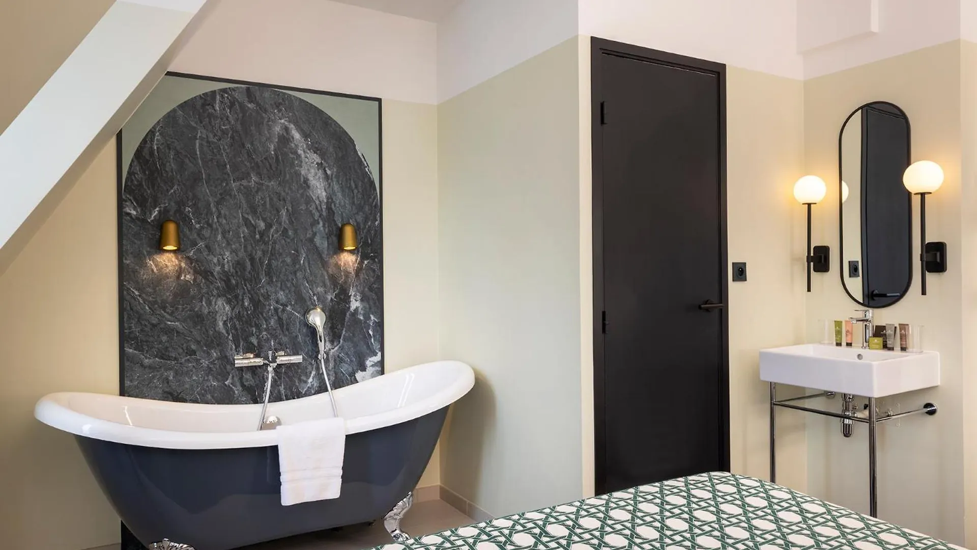 Hotel Avalon Cosy 4*