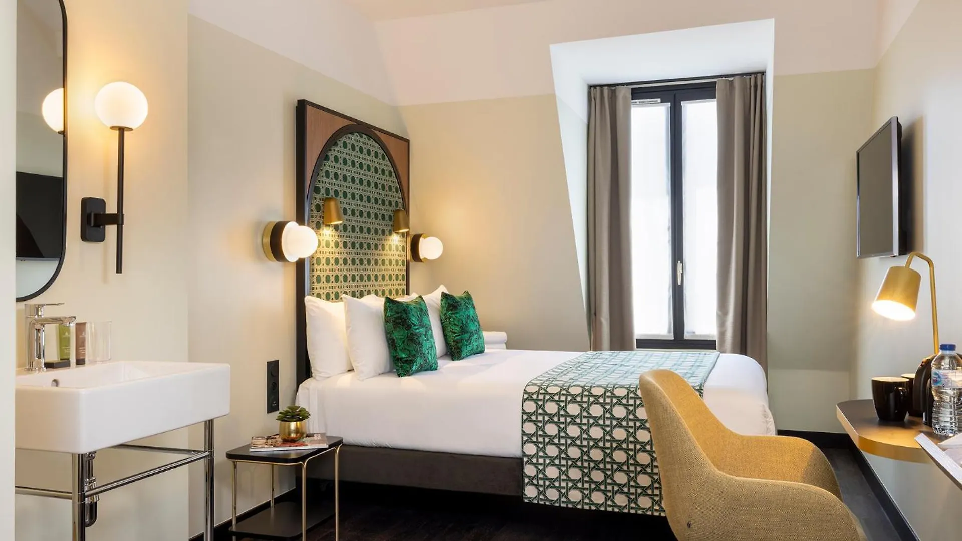 Avalon Cosy Hotel 4*